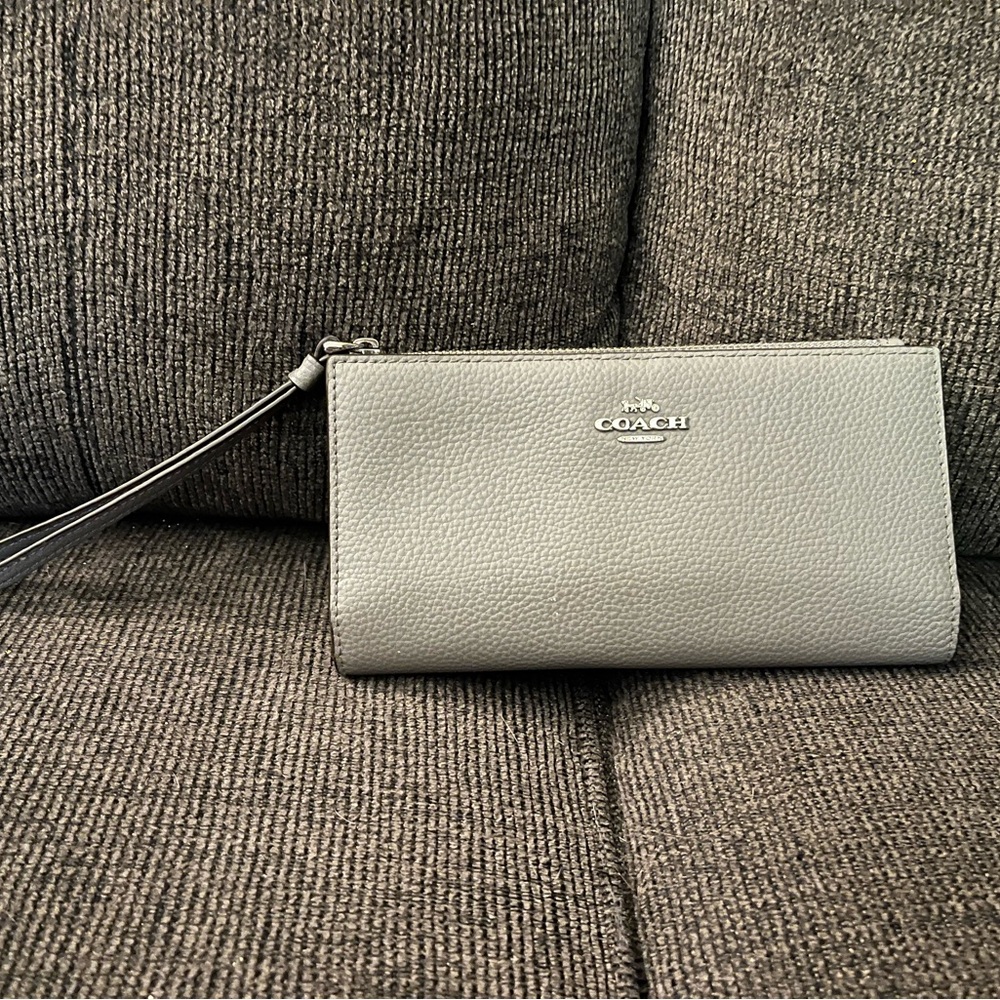 Coach Pebble Leather Wristlet in Light Gray
